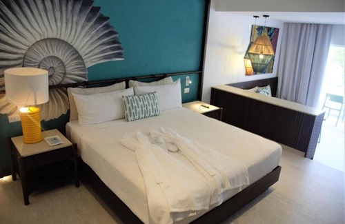 Bavaro Hotel | Beachside Comfortable Room – Relaxation and Fun Just Steps Away! All Inclusive!