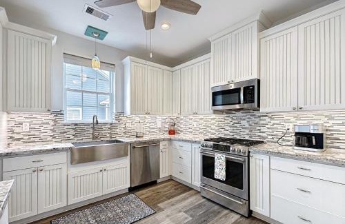 Pirates Beach House | Beachside Dream House, Heated Poolhot Tub, Lift