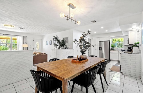 Lantana House | Beachside Escape : Poolhouse w/Game Room + Grill