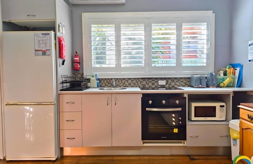 Cronulla Apartment | Beachside Escape: Walk to Beach & Cronulla Golf Club - Sleeps 3