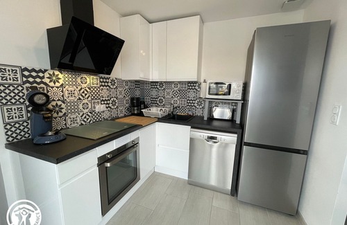 Saint-Hilaire-de-Riez Cottage | Beachside House with Private Garden, 3 Bedrooms, and Close to Forest