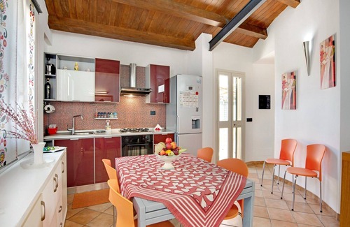 Reitani Apartment | Beachside Getaway w/Garden