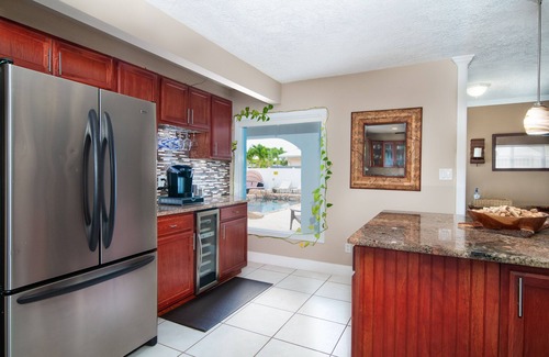 Indian Harbour Beach House | Beachside grotto