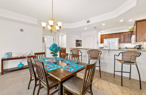 Bridgeport Heights Condo | Beachside luxurious spacious ocean-view condominium