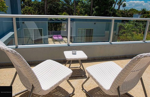La Mulata House | Beachside Oasis in Prime Location w/Pool & Garden