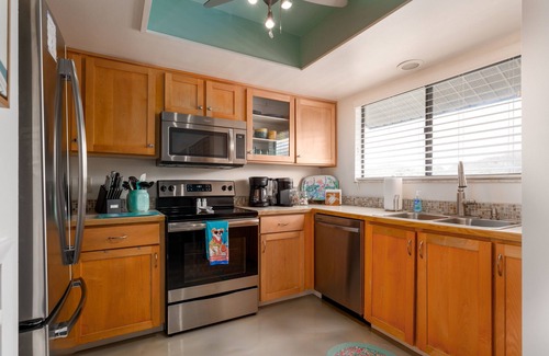 New Smyrna Beach Condo | Beachside Retreat, 3 pools, steps to beach