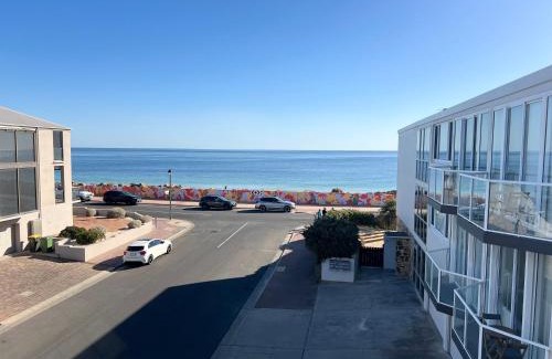 Glenelg South Apartment | Beachside retreat with ocean views in Glenelg