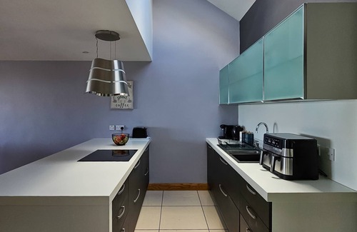 Kilkeel House | Beachside-Stunning seaview home