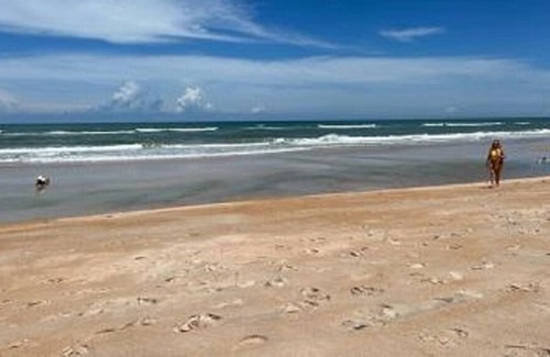 Florida House | Beachside Townhouse Flagler Beach. 1 block to beach walkover.