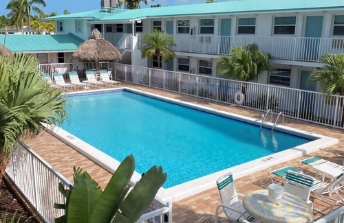 Key Colony Beach Apartment | Beachside Unit 34 - Key Colony