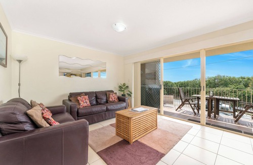 Woorim Apartment | Beachside Unit With Air Con