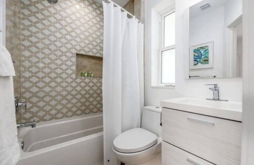 Lauderdale-by-the-Sea House | Beachside Home with All Amenities! 3 Homes from the Beach