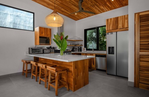 Nosara House | BEACHSIDE Villas 2 bd, POOL & TROPICAL RANCHO