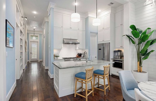 Galveston Cottage | Beachtown Galveston - 4 Bed on 1 Level with Elevator - Pet Friendly!