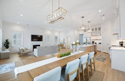 Galveston House | Beachtown Galveston - 5 Bed, 4.5 Bath - Located between Beach and Pool