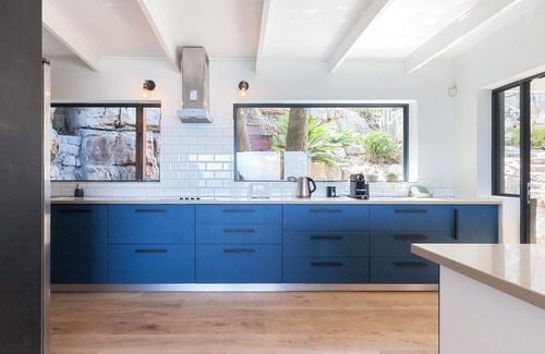 Cape Peninsula Villa | Beachtown villa with breathtaking view