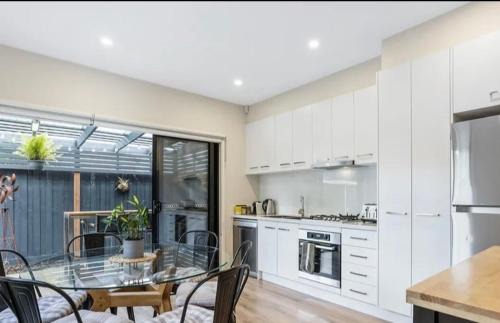 Rosebud Apartment | BeachTownhouse779