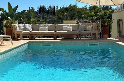Ferragudo Villa | Beachvilla with private pool & seaview at prime location in Ferragudo Village.