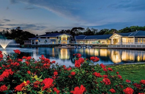 Sea Scape Resort | Beachwoods -- a premiere 4 season resort 5 min. from the beach!
