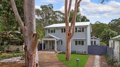 Pearl Beach House | Beachworth - Wifi & Pet Friendly