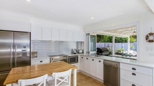 Pearl Beach House | Beachworth - Wifi & Pet Friendly