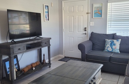 Port Canaveral Condo | Beachy 1 bedroom across the street from the beautiful beaches of Cape Canaveral,