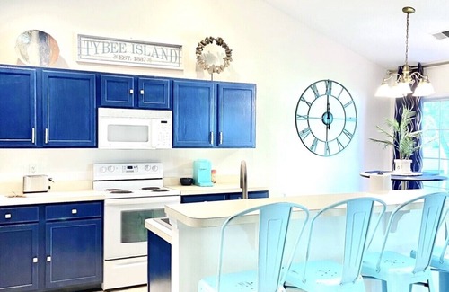 Pooler House | 🏖Beachy Blue Haven near Savannah-3 Bed, 2 Bth
