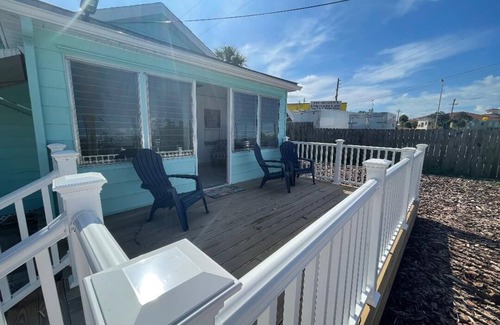 Englewood Cottage | Beachy Cottage near Manasota Key