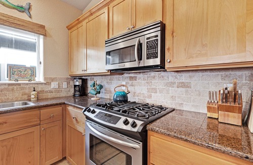 Gold Beach House | Beachy dog-friendly home, w/ocean views, easy beach access, & private hot tub