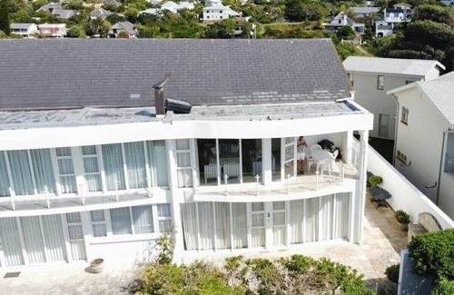 Robberg Beach Apartment | Beachy Head Hideaway 9 | Overlooks Robberg 5 Beach