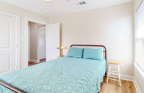 Surfside Beach House | Beachy home with high-speed WiFi, central AC, washer/dryer & outdoor shower
