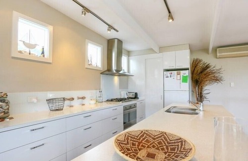 Portsea House | Beacon House Portsea