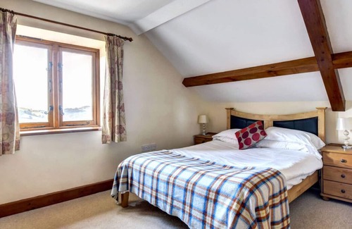Brecon House | Beacons View Farm Cottages