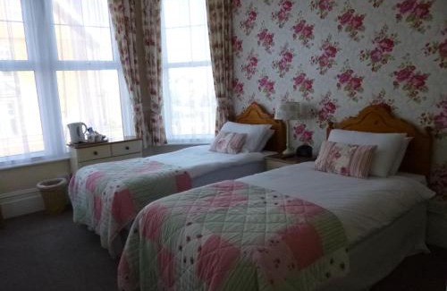 Eastbourne House | Beamsley Lodge B&B