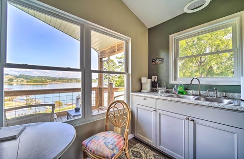 Bean Station Cottage | Bean Station Cottage: Unobstructed Lake Views