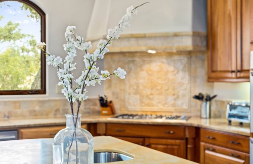 Templeton House | Bear and Rose Luxury - Wine Country Villa