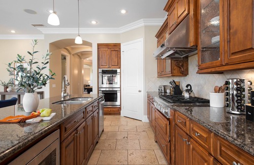 Temecula Villa | Bear Bridge by AvantStay | Hilltop Haven in Temecula w/Views!