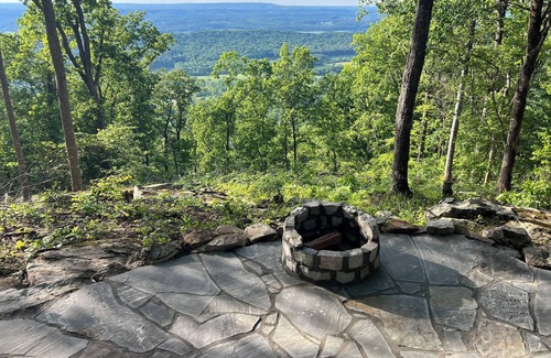 Mentone Cabin | Bear Brow Cabin. Amazing view from brow to valley below.