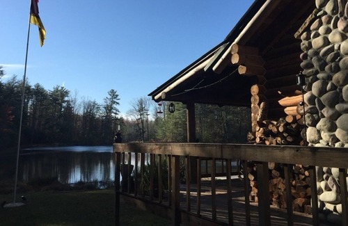 Mountain Rest Cabin | Bear Cabin at Empty Gnats Lake