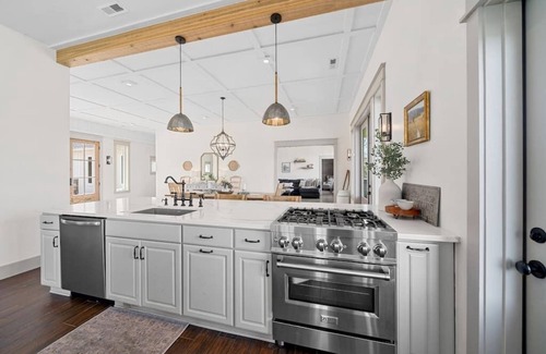 Marshall House | Bear Creek: Views|Spa|Trails|Fishing|Acres+