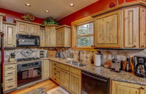 Cascade House | Bear Den - Trailer Parking - Pet friendly - Close to the Lake