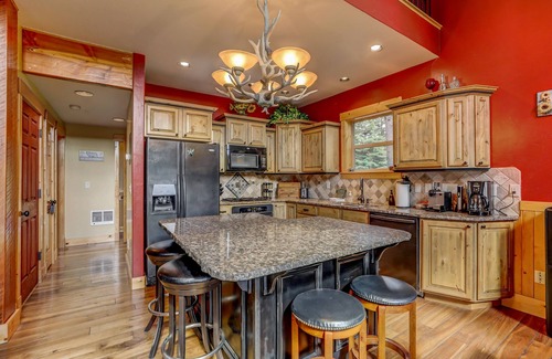 Cascade House | Bear Den - Trailer Parking - Pet friendly - Close to the Lake