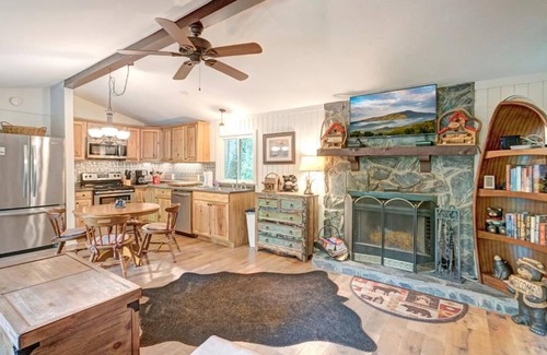 Mill Ridge House | Bear Haven- NEW PROPERTY LISTING- Mountain House, Affordable, Pet Friendly, Seasonal Pool, Tennis.