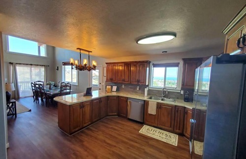 Sweetwater House | Bear Lake Emerald Retreat with lake view.