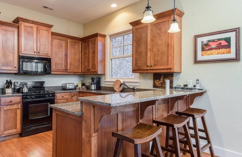 Bear Lake Reserve Condo | Bear Lake's Best Condo! CLOSE TO CLUBHOUSE!