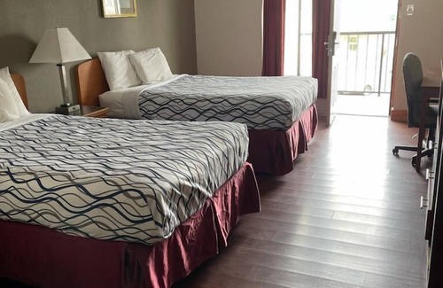 Gatlinburg - Pigeon Forge Hotel | Bear Mount Inn & Suites
