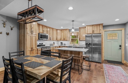 Beech Mountain House | Bear Necessities - Pet Friendly 2 Bedroom on Beech