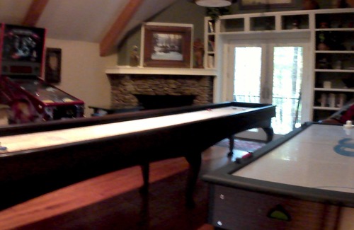 Cleveland Cabin | Bear Paw Luxury Estate Lodge