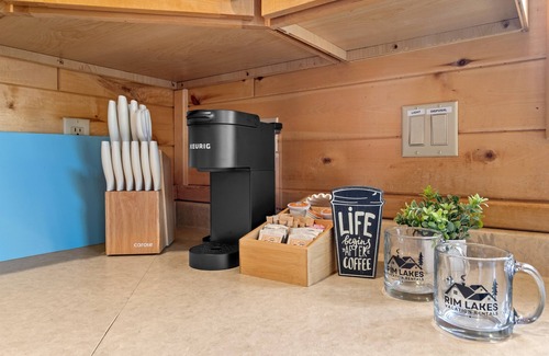 Heber Cabin | Bear's Den | Hot Tub~Fireplace~BBQ~Sleeping Loft