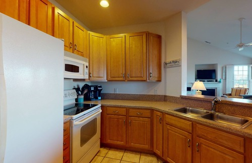 Ocean View Condo | Bear Trap Dunes 2nd-floor, lakefront condo w/pool and free WiFi - 1 dog OK